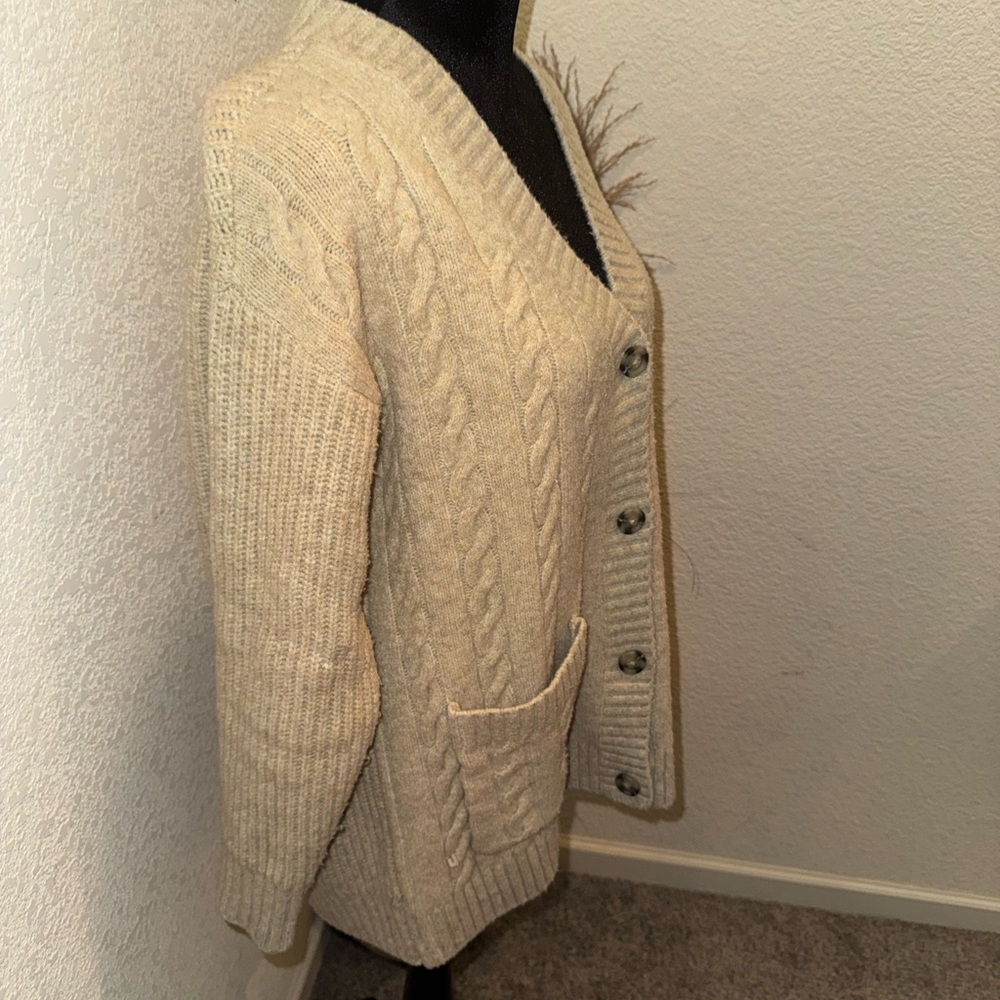 Abercrombie & Fitch Cream Button-Up Sweater - Picture 4 of 6